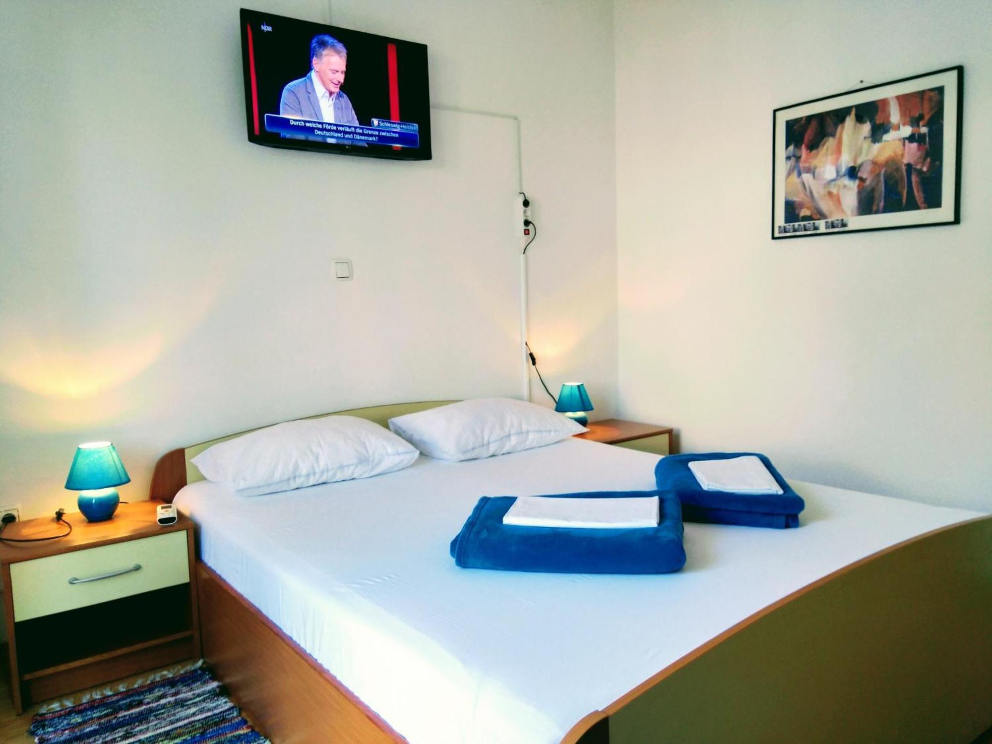 Apartments And Room Markovic โรวินสโก เซโล ภายนอก รูปภาพ